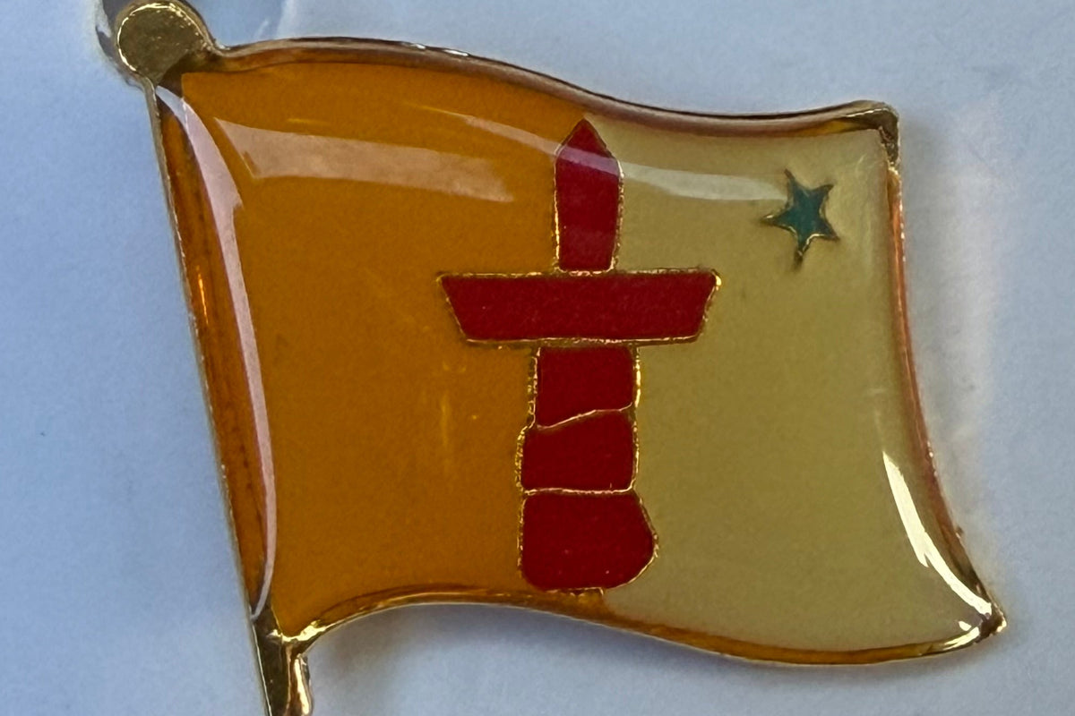 Nunavut Flag Pin